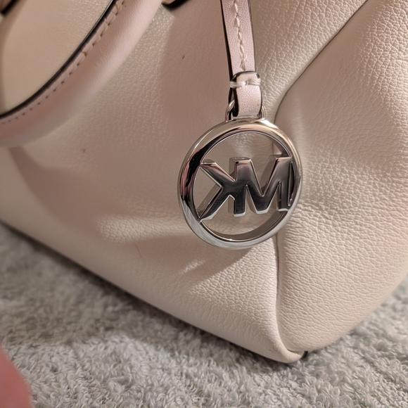 Michael Kors White Leather Handbag - Picture 10 of 11